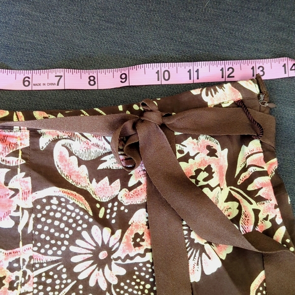 Life Style Floral Skirt with Embroidered Embellishments - size 4 - Picture 4 of 7